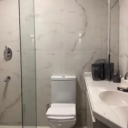 Mono *